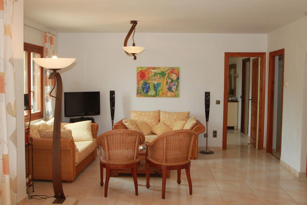 Chrisuli - Well Furnished Villa With Panoramic Views In Moraira Zimmer foto