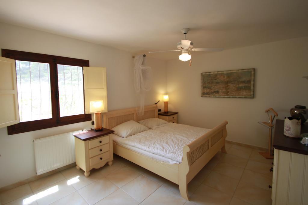 Chrisuli - Well Furnished Villa With Panoramic Views In Moraira Zimmer foto